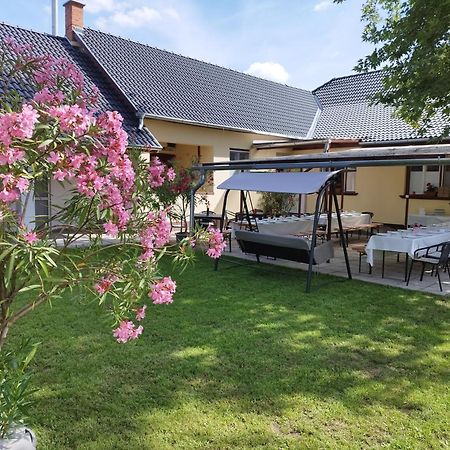 Tartos Szegfu Vendeghaz, Maganszallas Tazlar Exterior foto