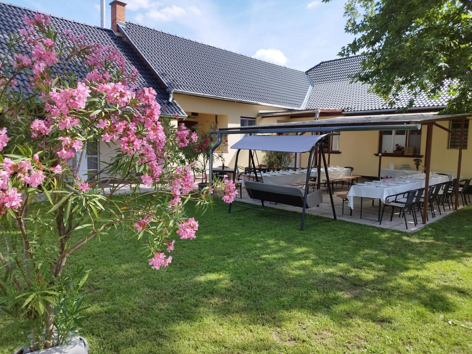 Tartos Szegfu Vendeghaz, Maganszallas Tazlar Exterior foto